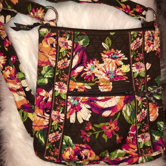 Vera Bradley Handbags - Vera Bradley Crossbody Purse